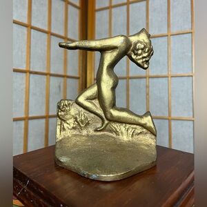 Vintage antique art deco cast metal bookend 5.5"